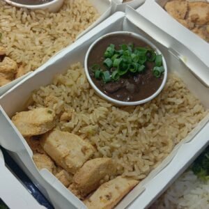 Peito de frango em tiras, Arroz Integral e feijão preto - 300g