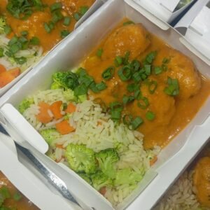 Almôndegas de Frango ao Molho de Tomate Caseiro com arroz branco- 300g