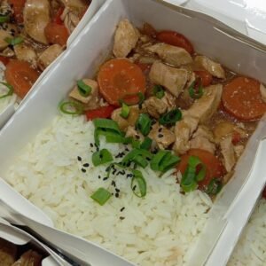 Frango Xadrez com Arroz Branco