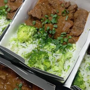Carne de panela (alcatra ) com arroz e brócolis