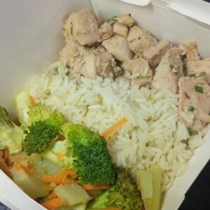 Frango com arroz branco e legumes - 300g